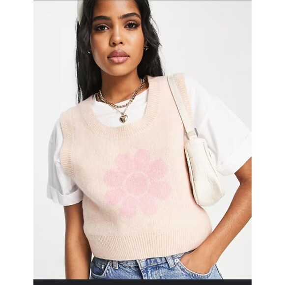 Monki Vest with Flower Print in Pink Size Small - Picture 1 of 6